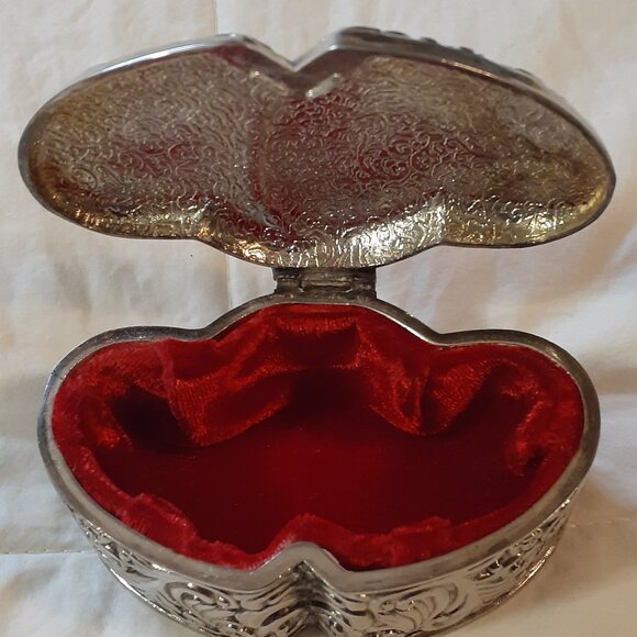 Victorian Style Silver Plated Jewelry/Trinket Box - Picture 2 of 9